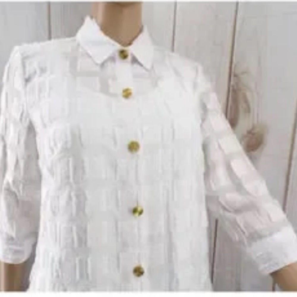 CHICOS White Grid-Texture Geometric Button-Down S… - image 2